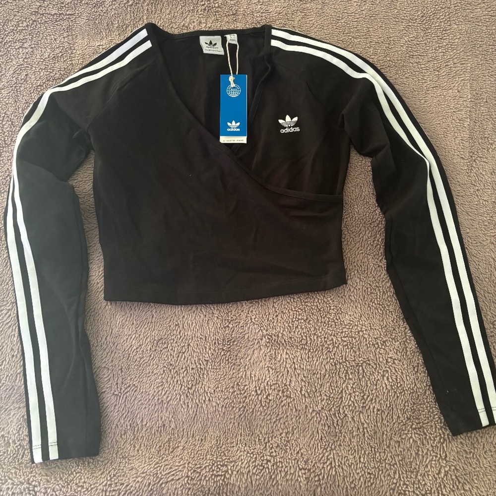BRAND NEW ADIDAS CROP TOP BLACK SIZE SMALL